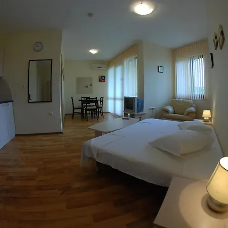 Oasis Kamchia شقة